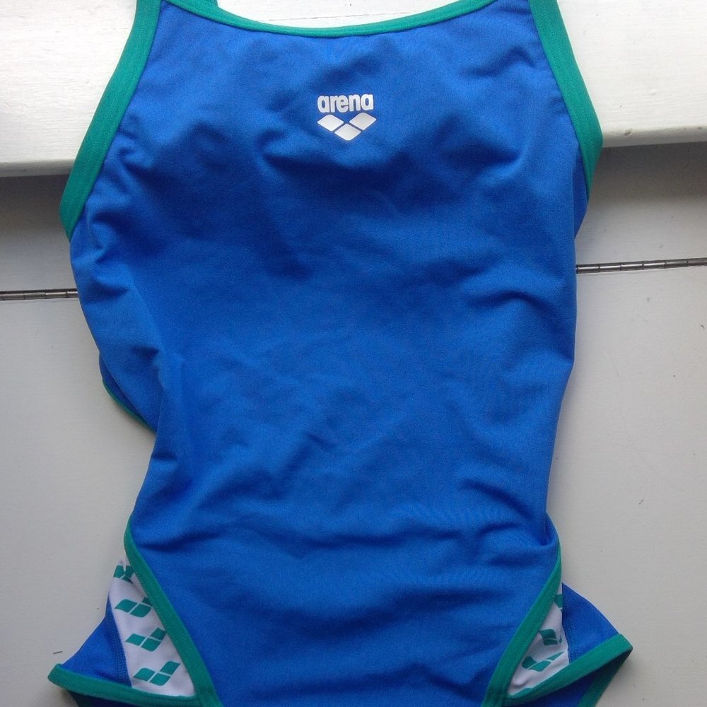 ARENA Practice Suit size 32